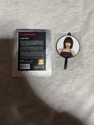 LE SSERAFIM FLAME RISES Luckydraw Mini Fan Chaewon