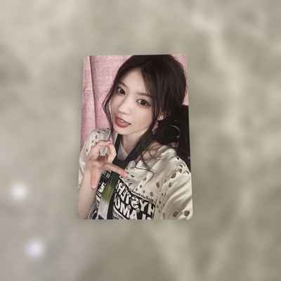 ILLIT Moka I Got Your Back FRUiTS Included Photo Card