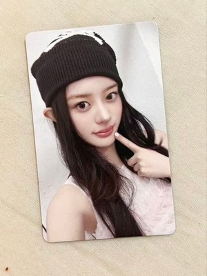 ILLIT I Got Your Back Card Minju