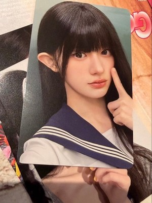ILLIT Minju I Got Your Back Photo Card