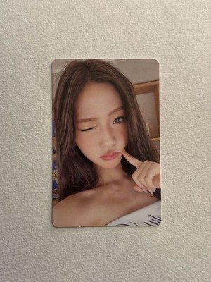 hearts2hearts focus heart locket Stella Photo Card