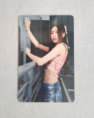 ITZY 'GOLD' Photo Card Yunah