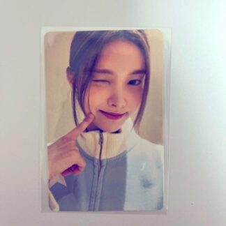 ITZY YUNA Photo Card