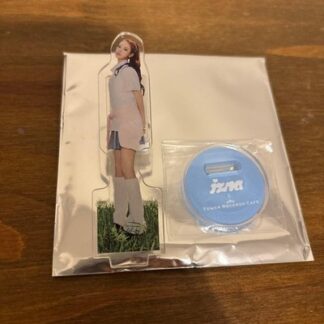 izna TOWER RECORDS CAFE Acrylic Stand Clip