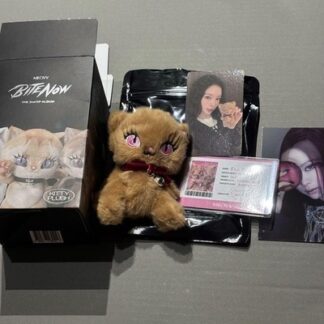meovv BITE NOW Narin KITTY PLUSH Key Holder