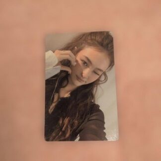 MEOVV Ella Photo Card