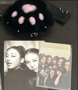 MEOVV JELLY PAW Ver. Keyring Secret