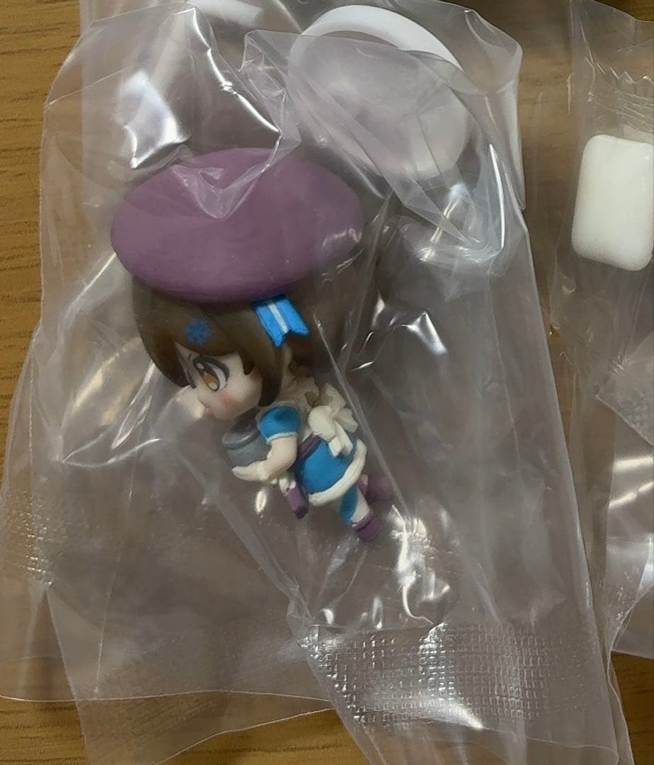 SNOW MIKU 2026 mini Figure MEIKO 2026 BANDAI Japan - Image 2