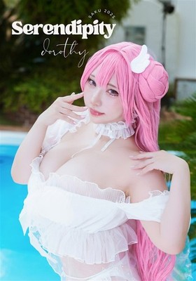 Serendipity Goddess of Victory: NIKKE Photo Collection Book+DVD Cosplayer SAKU