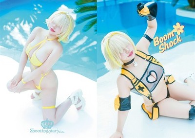 Boom Shock Set Goddess of Victory: NIKKE Photo Book+DVD Cosplayer SAKU - Image 4