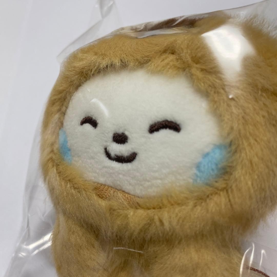 ZEROBASEONE Zeroni Gyunini Plush Magnet Photo Holder - Image 4