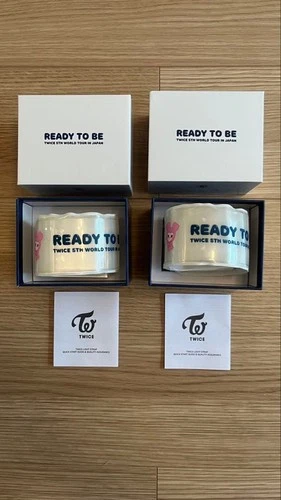 TWICE READY TO BE Light Strap 2-Piece Set