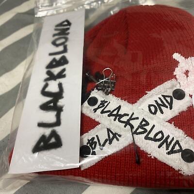 IVE Yujin Wears Beanie Knit Hat Kpop - Image 4