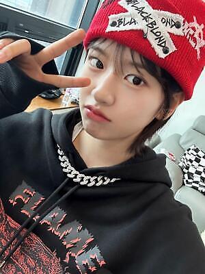 IVE Yujin Wears Beanie Knit Hat Kpop - Image 5