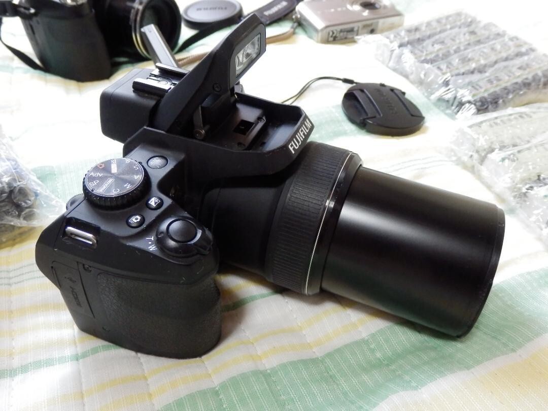 Fujifilm Compact Digital Camera S1 Black F Fx-S1 - Image 5
