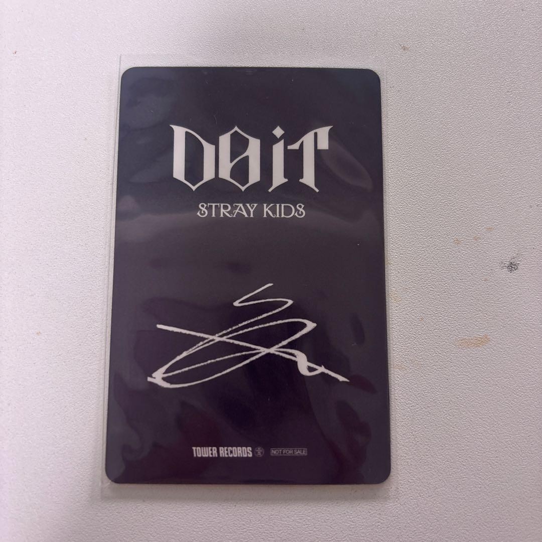 Stray Kids DOIT Tower Records Luckydraw Hyunjin autograph - Image 2