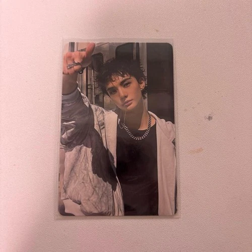 Stray Kids DOIT Tower Records Luckydraw Hyunjin autograph