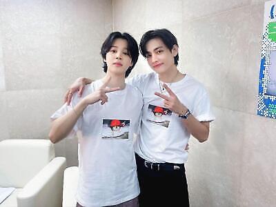 BTS V Tae Jimin Wearing Oversized Yeontan T-Shirt S Official Kpop - Image 5