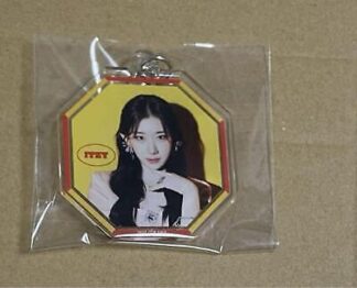 ITZY Rakuten Algorhythm Chaeryeong Aku Kpop
