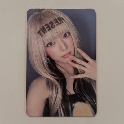 ITZY Yuna Motto Special Edition Photo Card