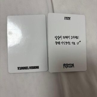 itzy tunnel vision Photo Card Popup Ryujin Autograph