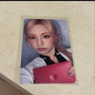 ITZY Yeji Photo Card
