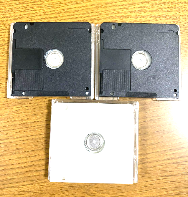 BLANK DISC MD Mini Disk Used mono tone label 3 discs from Japan - Image 2